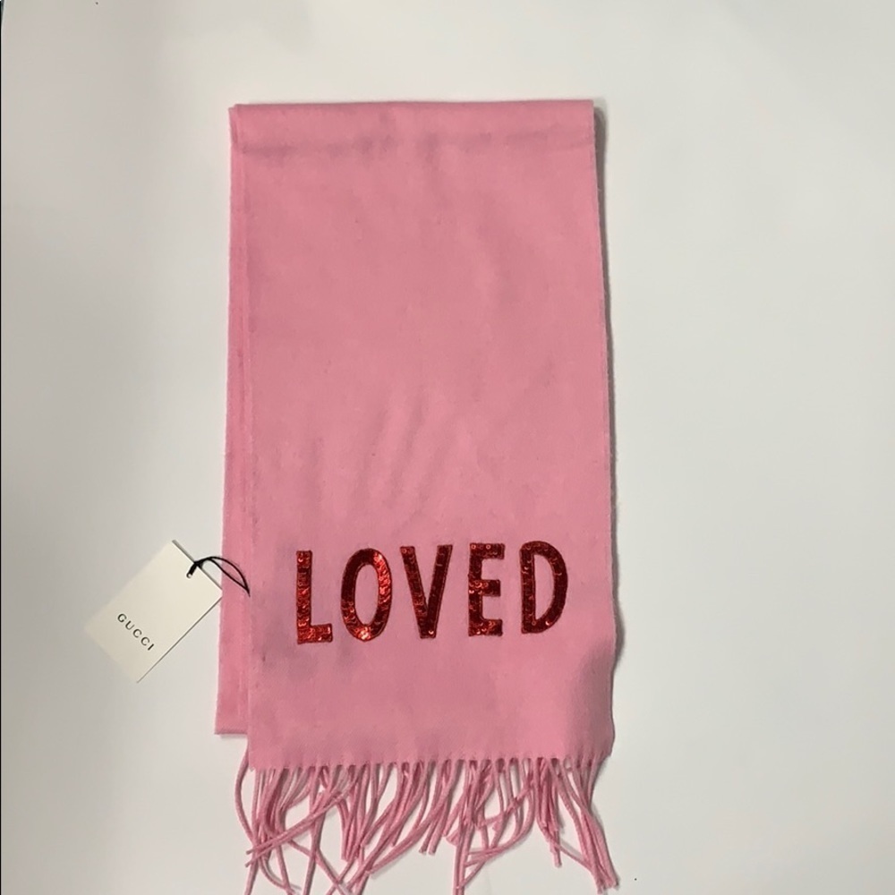 GUCCI PINK SCARF.  NWT